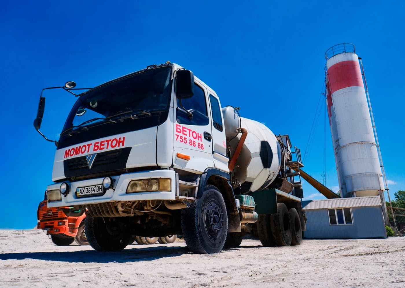 ТОВ "Момот-Бетон"